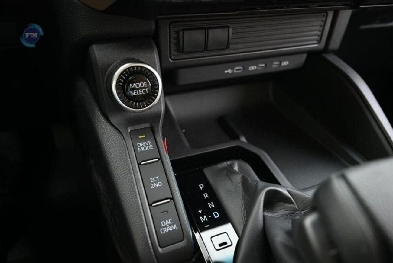 تويوتا برادو TXL1 2.4L Petrol