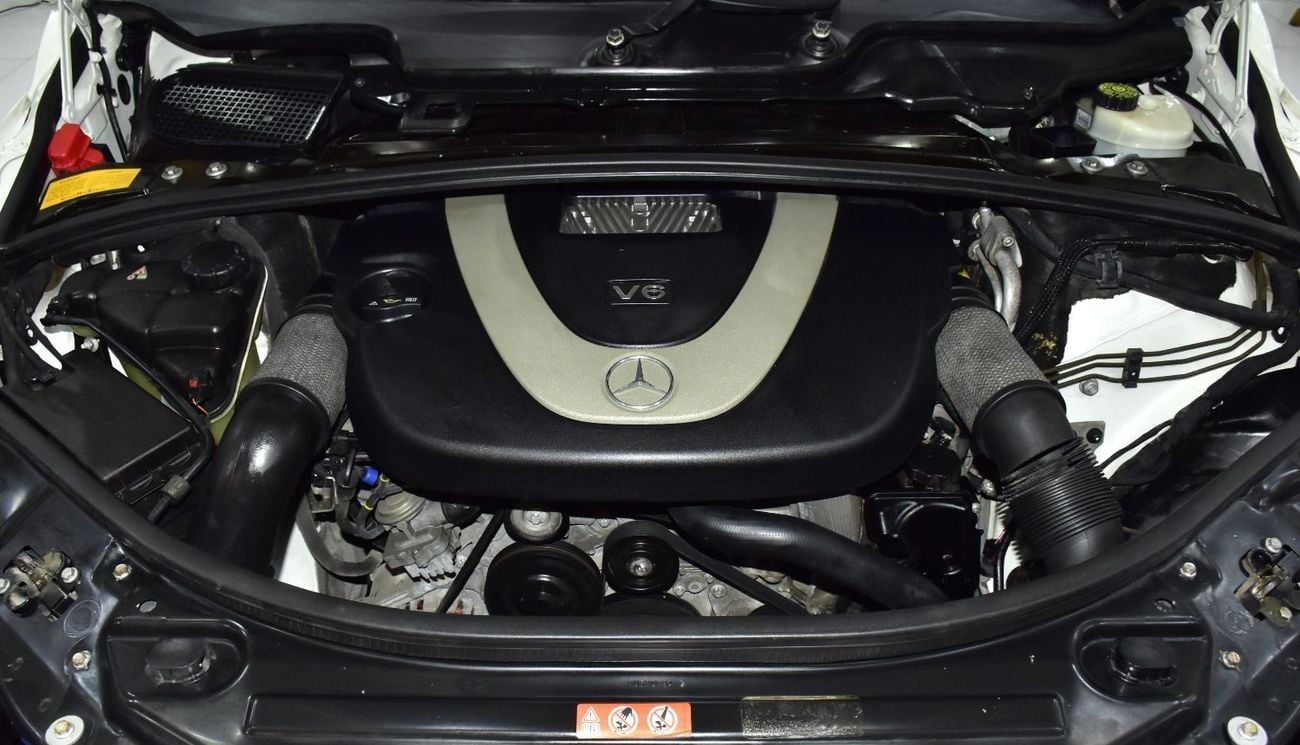 Mercedes Benz R350 STD EXCELLENT DEAL for our Mercedes Benz R350 ( 2009 Model ) in White Color GCC Specs