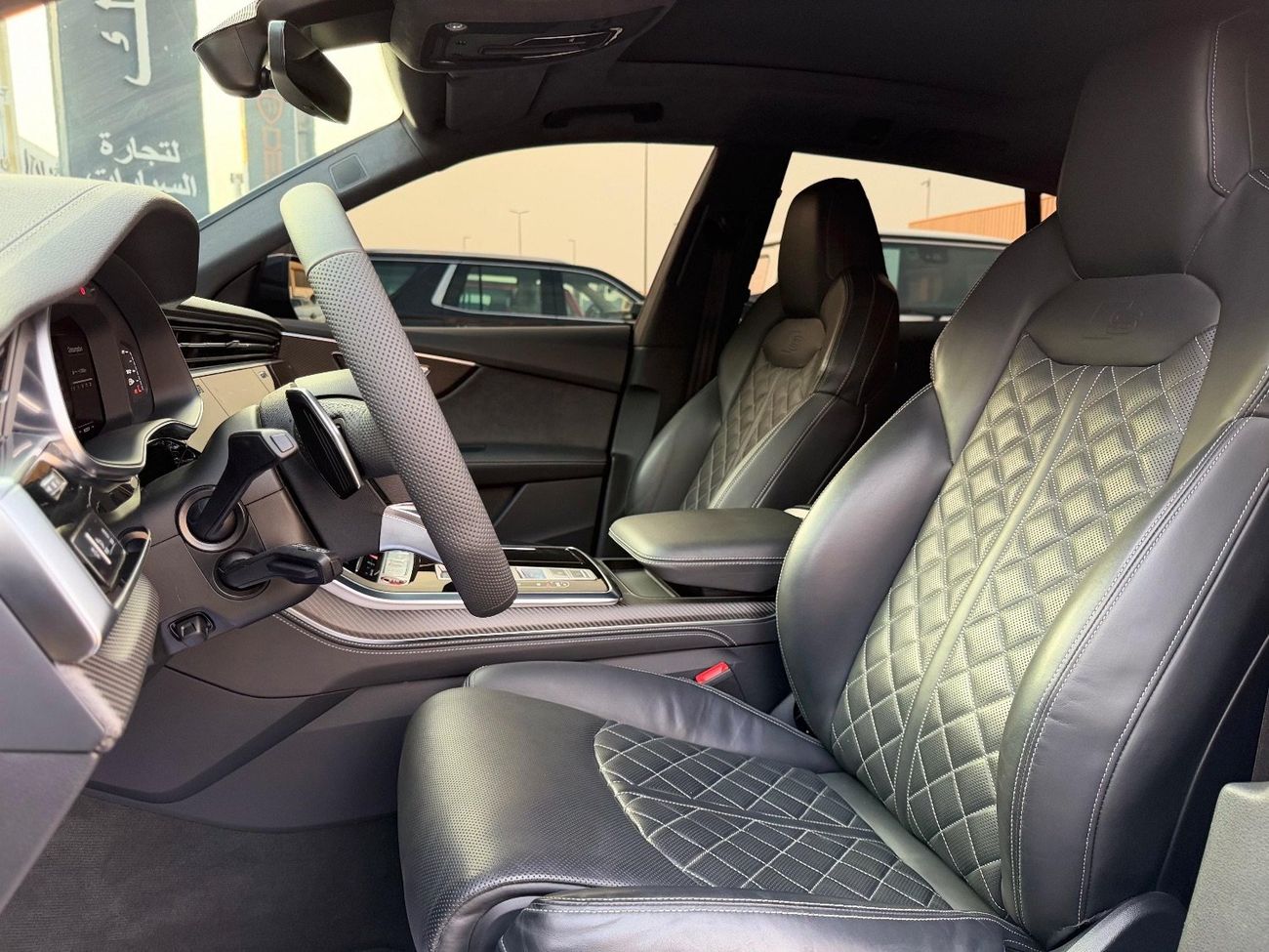 أودي SQ8 4.0 TFSI quattro (507 HP)