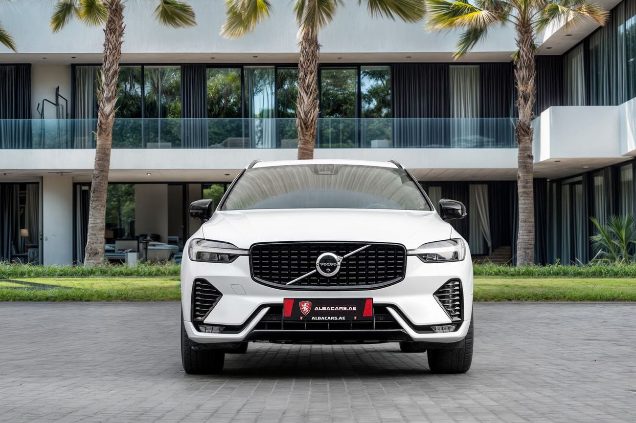 فولفو XC 60 XC60 B5 Ultimate Dark | 2,155 P.M | 0% Downpayment | Volvo Warranty