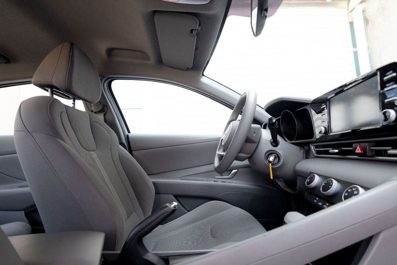 Hyundai Elantra Smart 1.6L Hyundai Elantra 2023 GCC under Agency Warranty with Flexible Down-Payment.