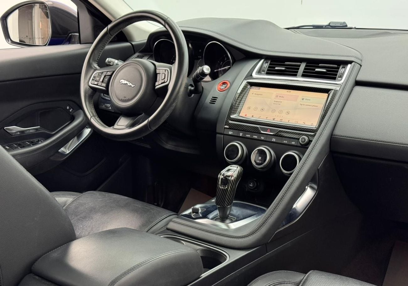 جاكوار E Pace 2019 Jaguar E-Pace P200 S, Jaguar Service History, 1 Year Warranty, Excellent Condition, GCC