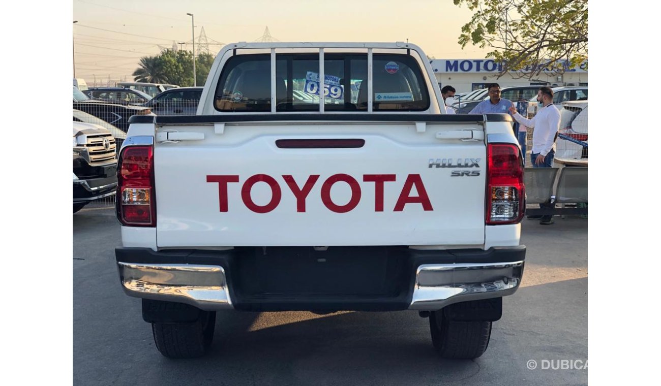 Toyota Hilux 2.7L, 17" Alloy Rims, M/T, Power Steering With Telephone / Media Function Controls, CODE-731