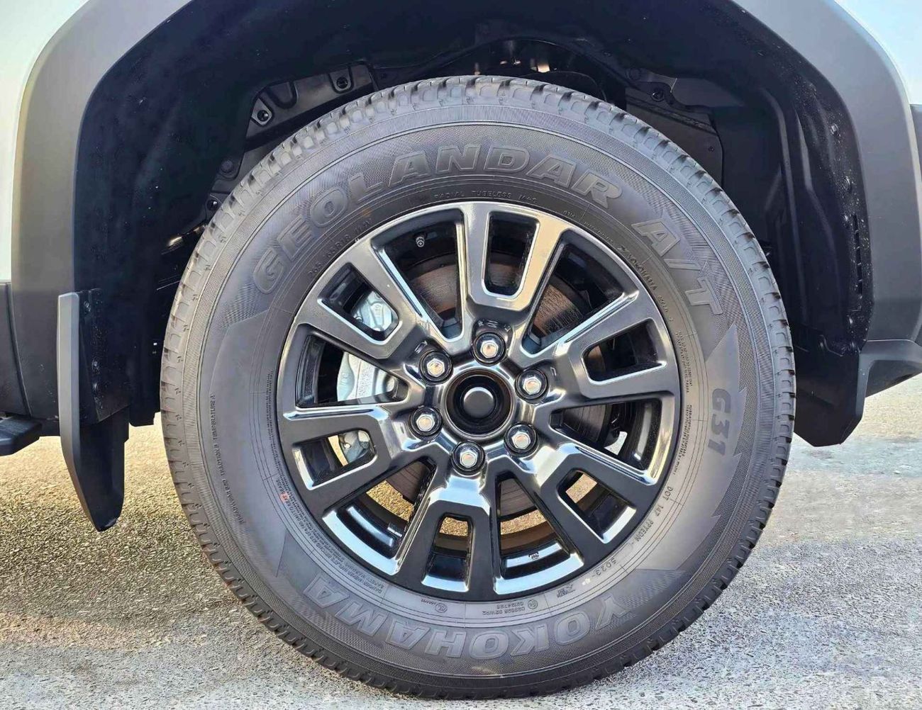 Toyota Prado ALL ROUNDER TURBO / 2.4T V4 PETROL / DRIVER PWR SEAT WITH LEATHER SEATS / FULL OPTION (CODE # P24AR)