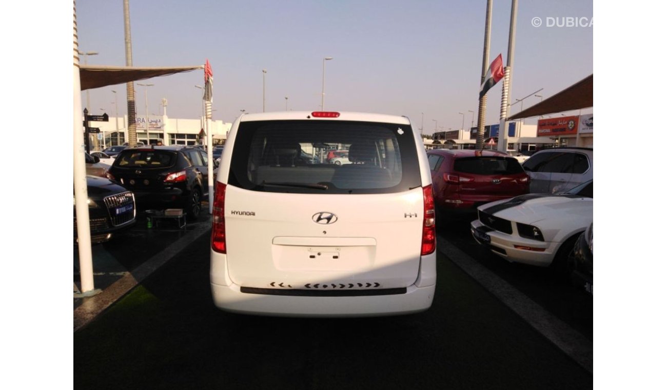 Hyundai H-1