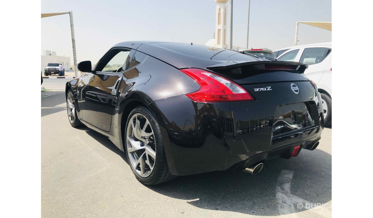 نيسان 370Z سياره نظيفه جدا بحاله ممتاذه بدون حوادث ضمان شاسيه جير ماكينه