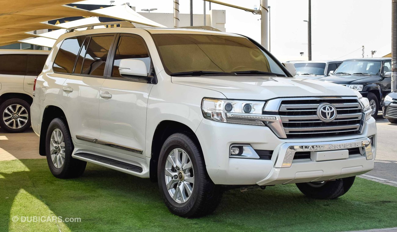 Toyota Land Cruiser GXR V6