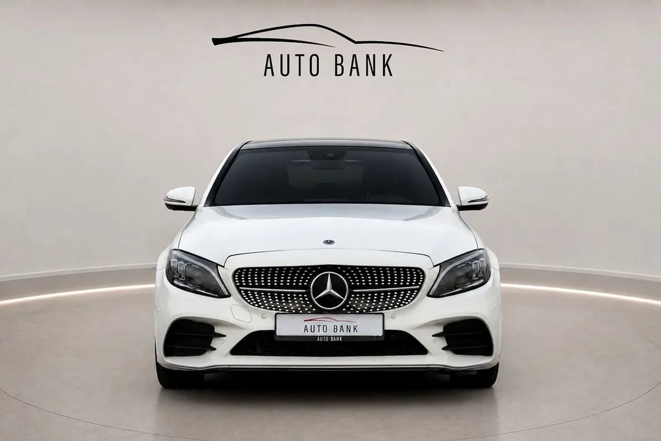 مرسيدس بنز C 200 AMG MERCEDES C200 - MODEL - GCC SPECS - NO ACCIDENT - FULL SERVICE HISTORY