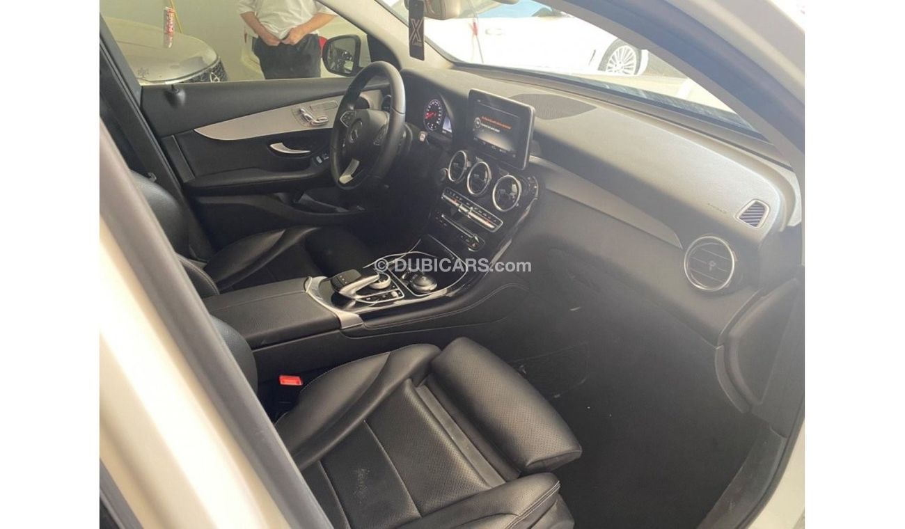 Mercedes-Benz GLC 220 d Mercedes Benz GLC220d 2018 2.4L turbo