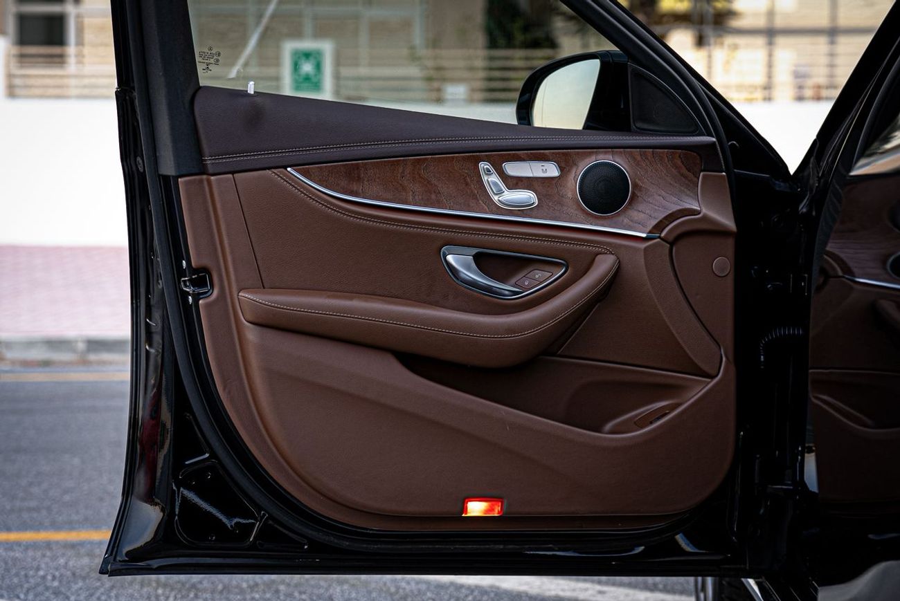 مرسيدس بنز E200 Premium 2.0L