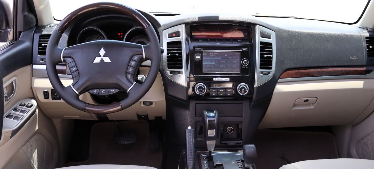 ميتسوبيشي باجيرو GLS Highline 3.5L (186 HP)