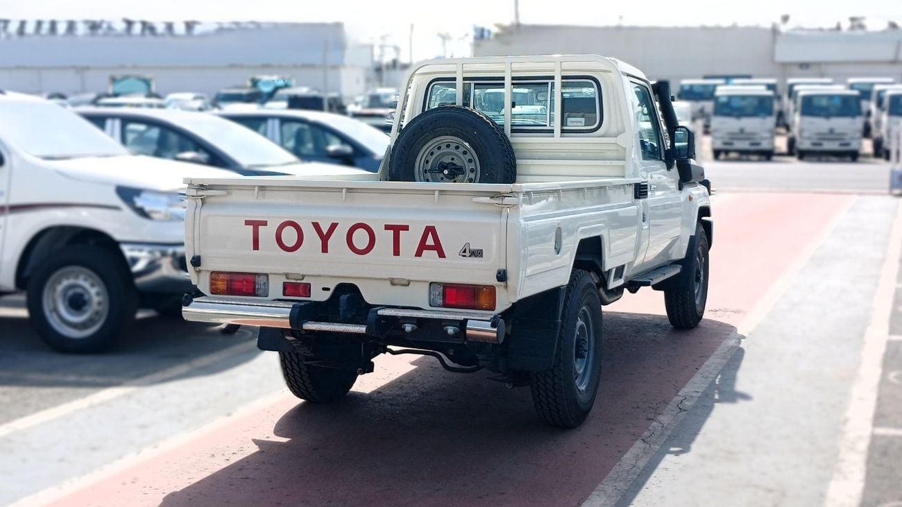 Toyota Land Cruiser Pick Up Toyota LC79 2.8L Diesel Manual SC Pickup 2025YM