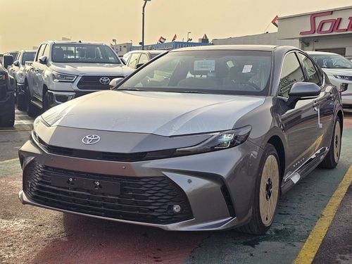 Toyota Camry Toyota Camry LE 2.5L Hybrid A/T FWD Sedan GCC Silver color 2026 model