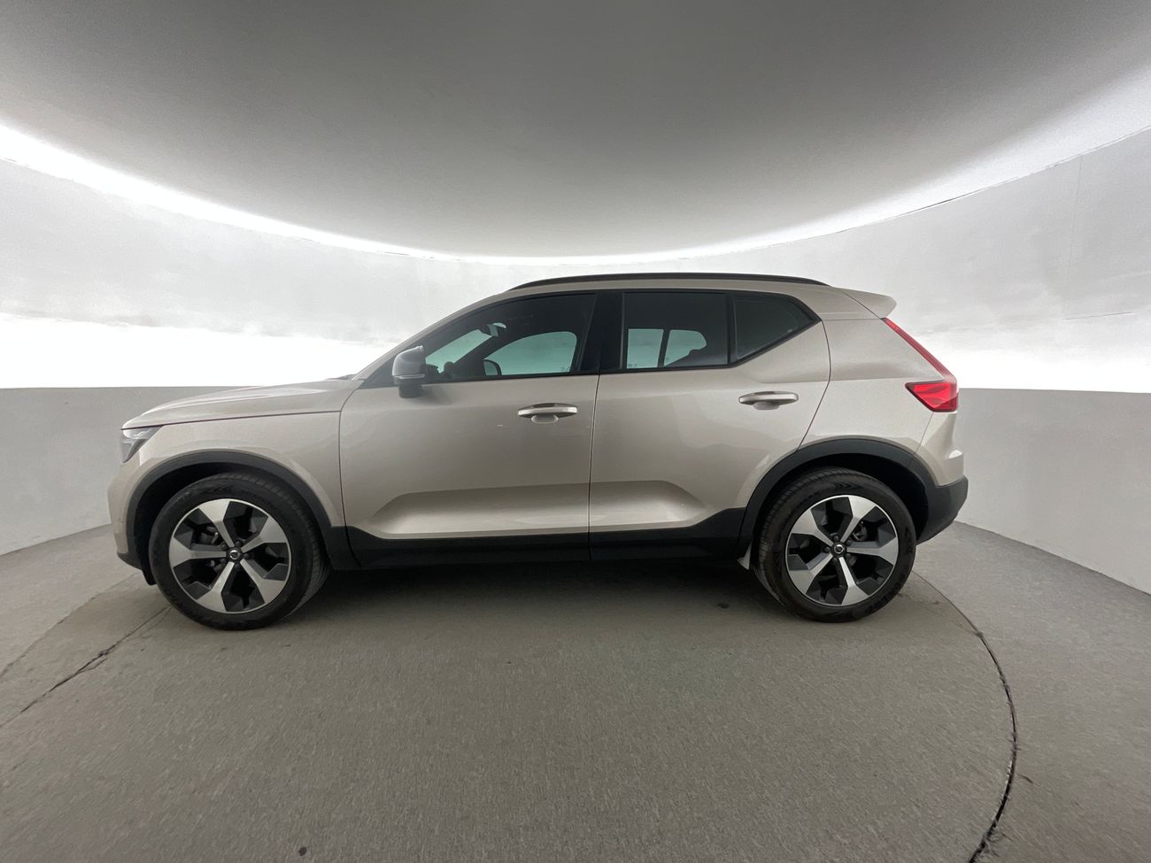 Volvo XC40 B4 Ultimate | National Day Celebration | Guaranteed Warranty | 0 Down Payment