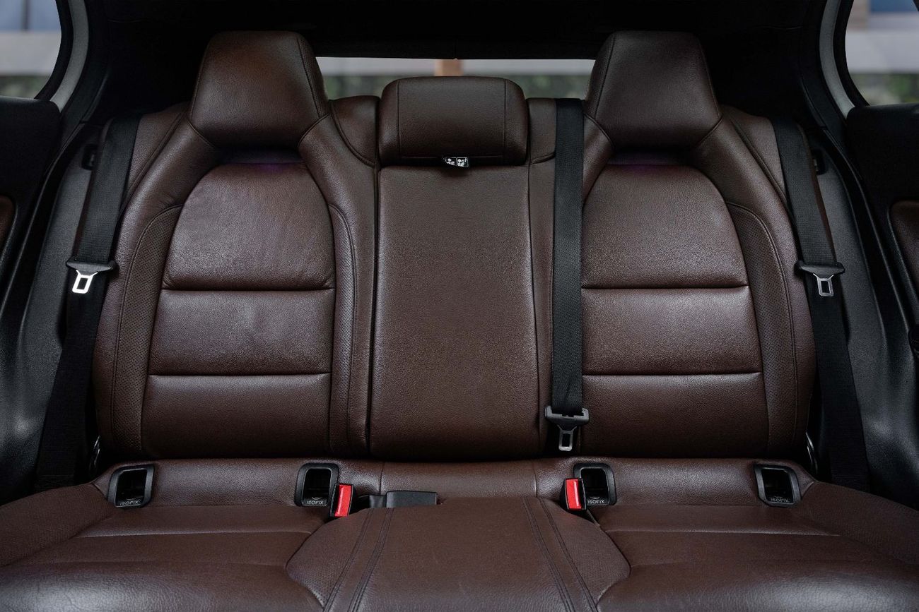 Mercedes-Benz GLA 250 AMG-Kit 4Matic | 2,056 P.M  | 0% Downpayment | Excellent Condition!