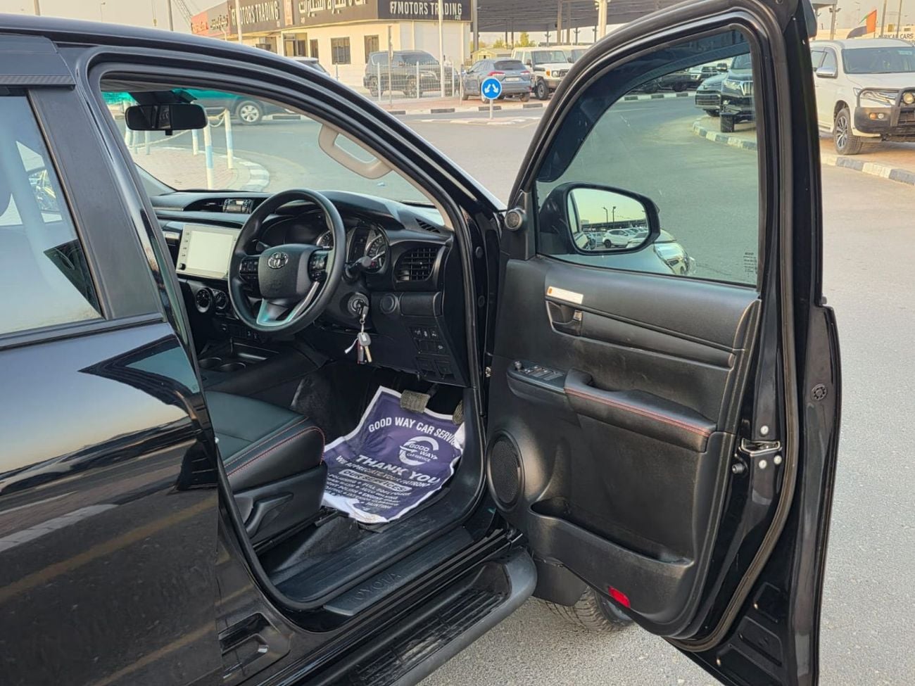 Toyota Hilux TOYOTA HILUX PICK UP SR5 GR SEATS 2024 WHITE 4WD AT DIESEL = RIGHT HAND