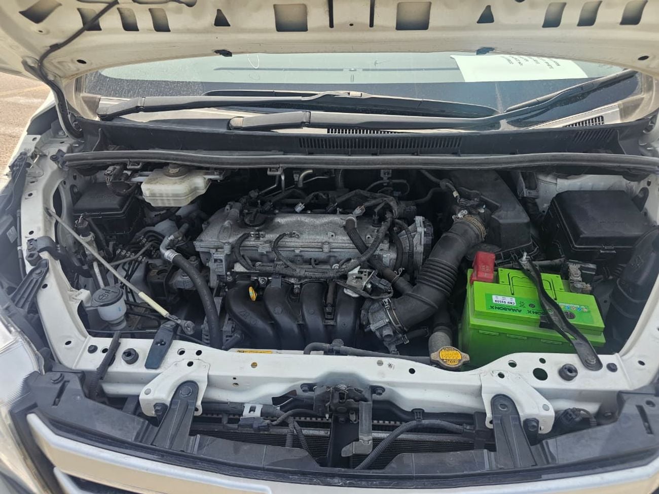 Toyota Noah Toyota Noah si 2015 RHD white colour