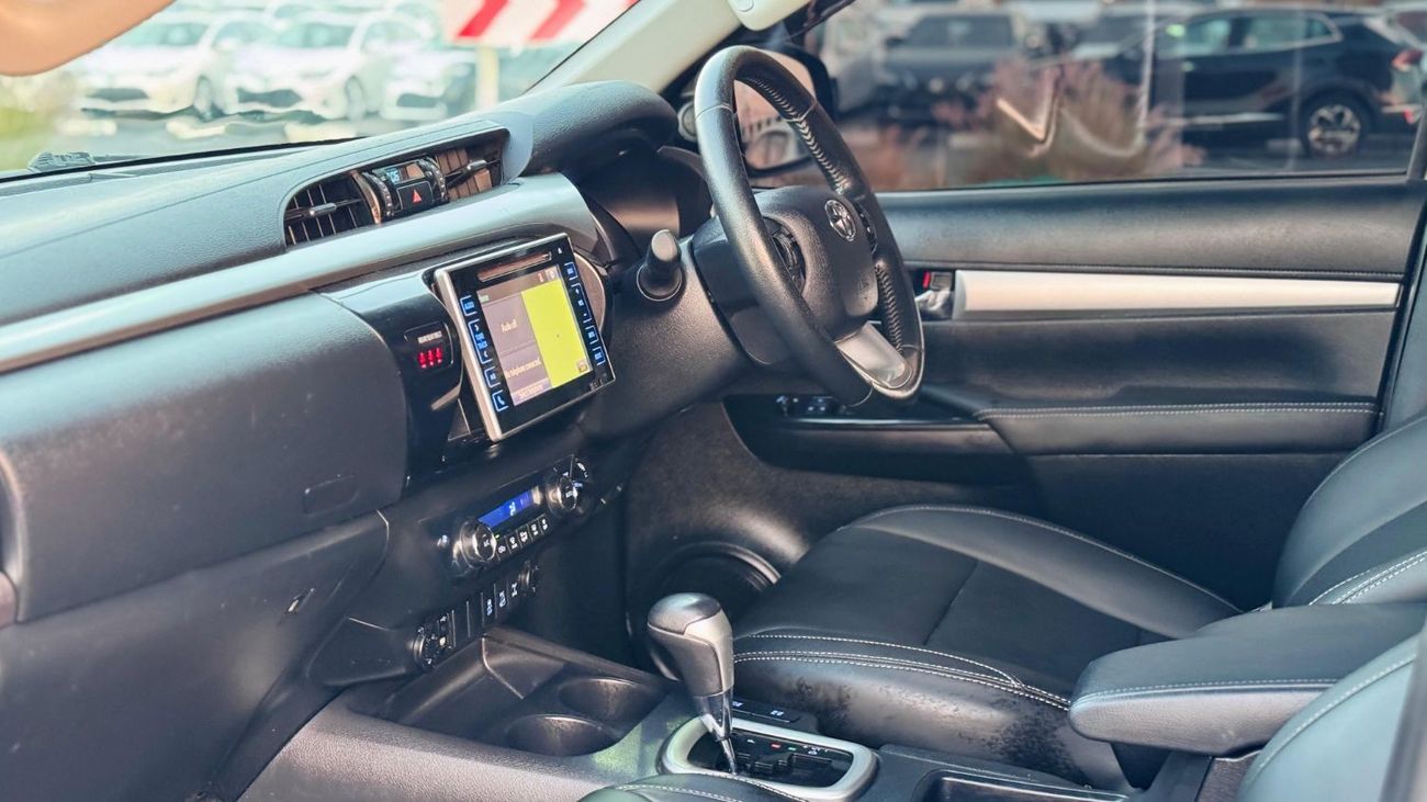 Toyota Hilux OFF-ROAD MODIFIED | 2.8L DIESEL ENGINE | RHD | 2018