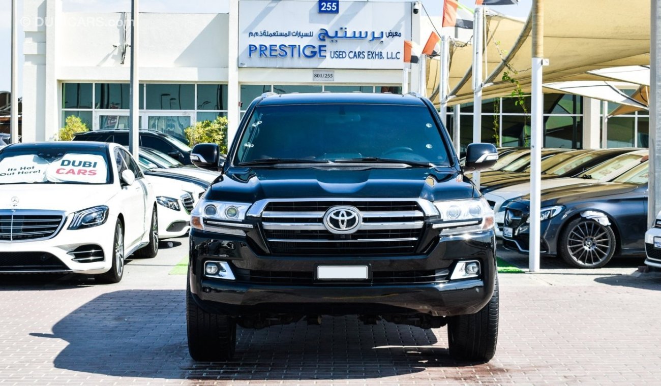 Toyota Land Cruiser VXR V8  Facelift 5.7 2020