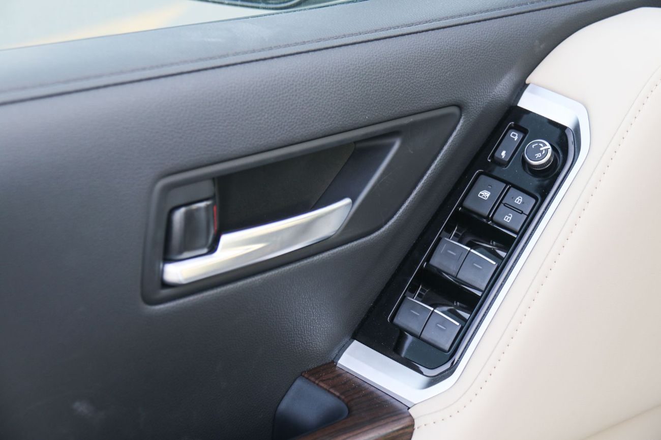 Toyota Land Cruiser Toyota Land Cruiser GXR 4.0L 2024 | With Accessories