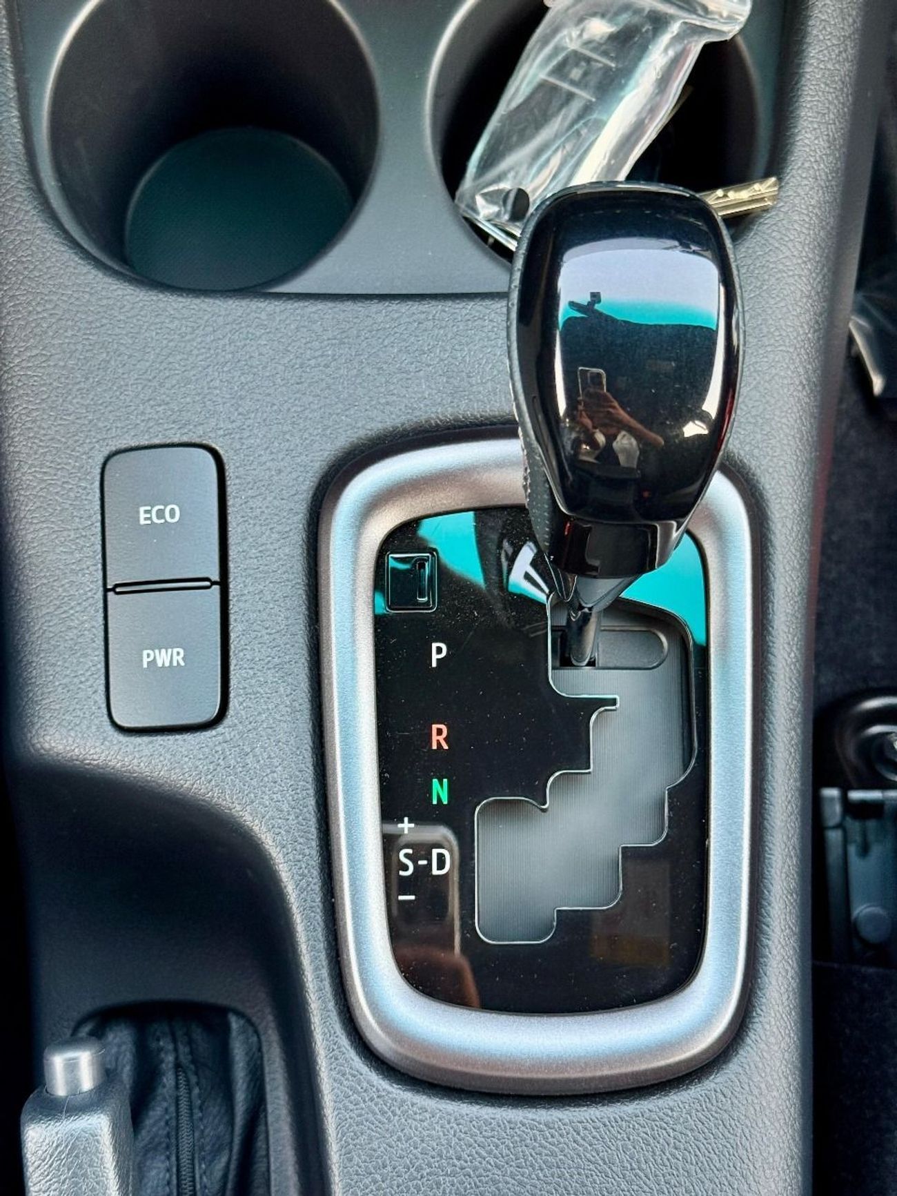 تويوتا هيلوكس GR Sport 4.0L 4x4