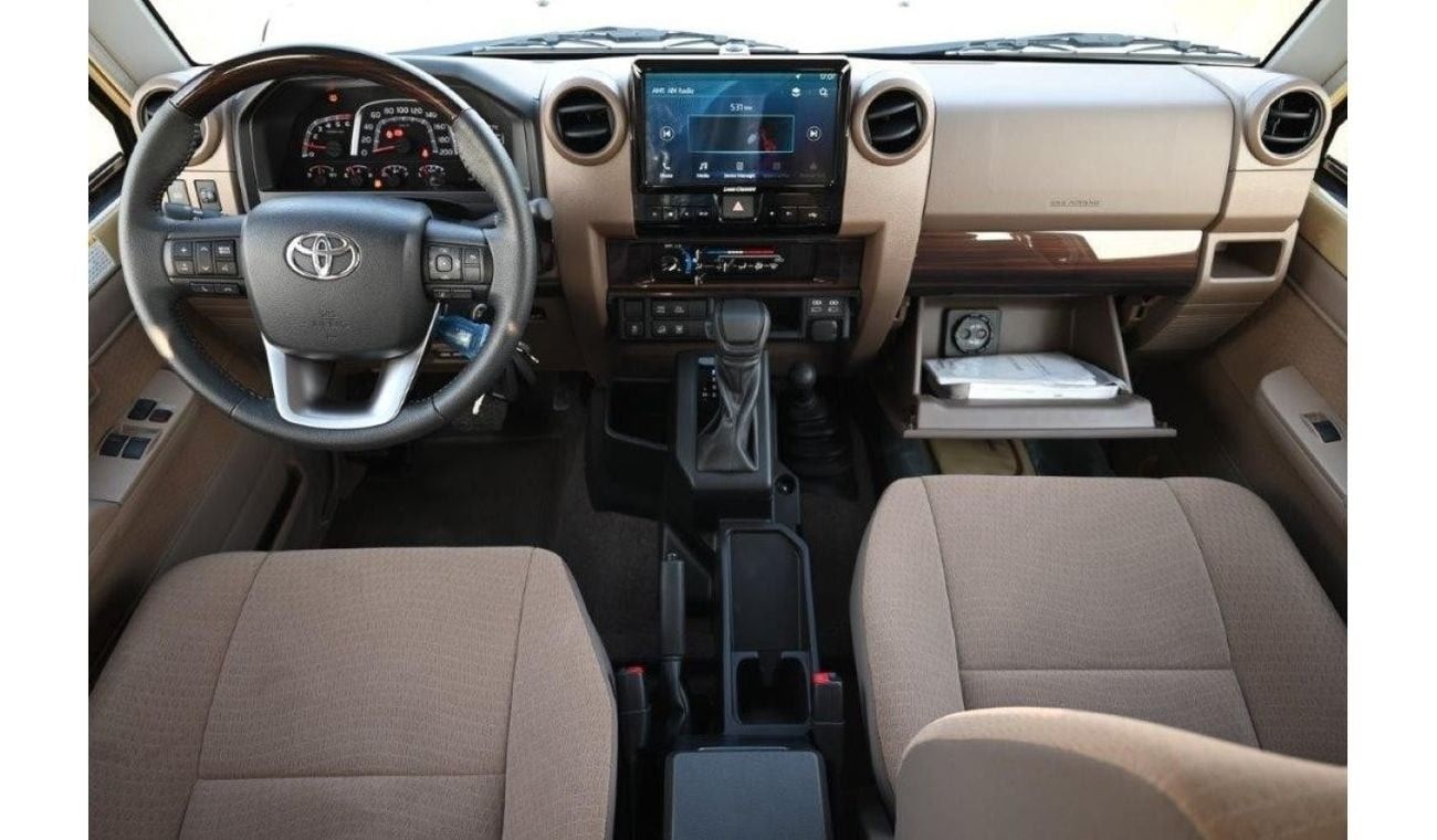 تويوتا لاند كروزر 70 DLX 2.8L DIESEL AUTOMATIC 4X4