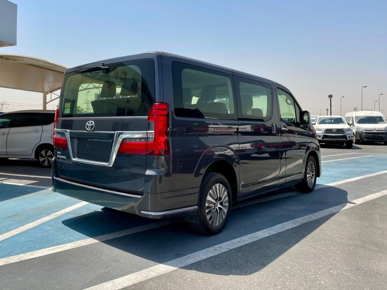 Toyota Granvia Toyota Granvia 2.8L Turbo Diesel!!! 2022 Best price for export!!!