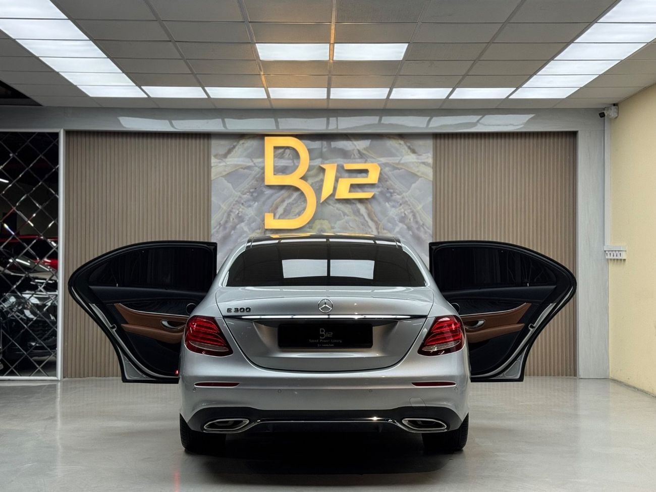 مرسيدس بنز E300 