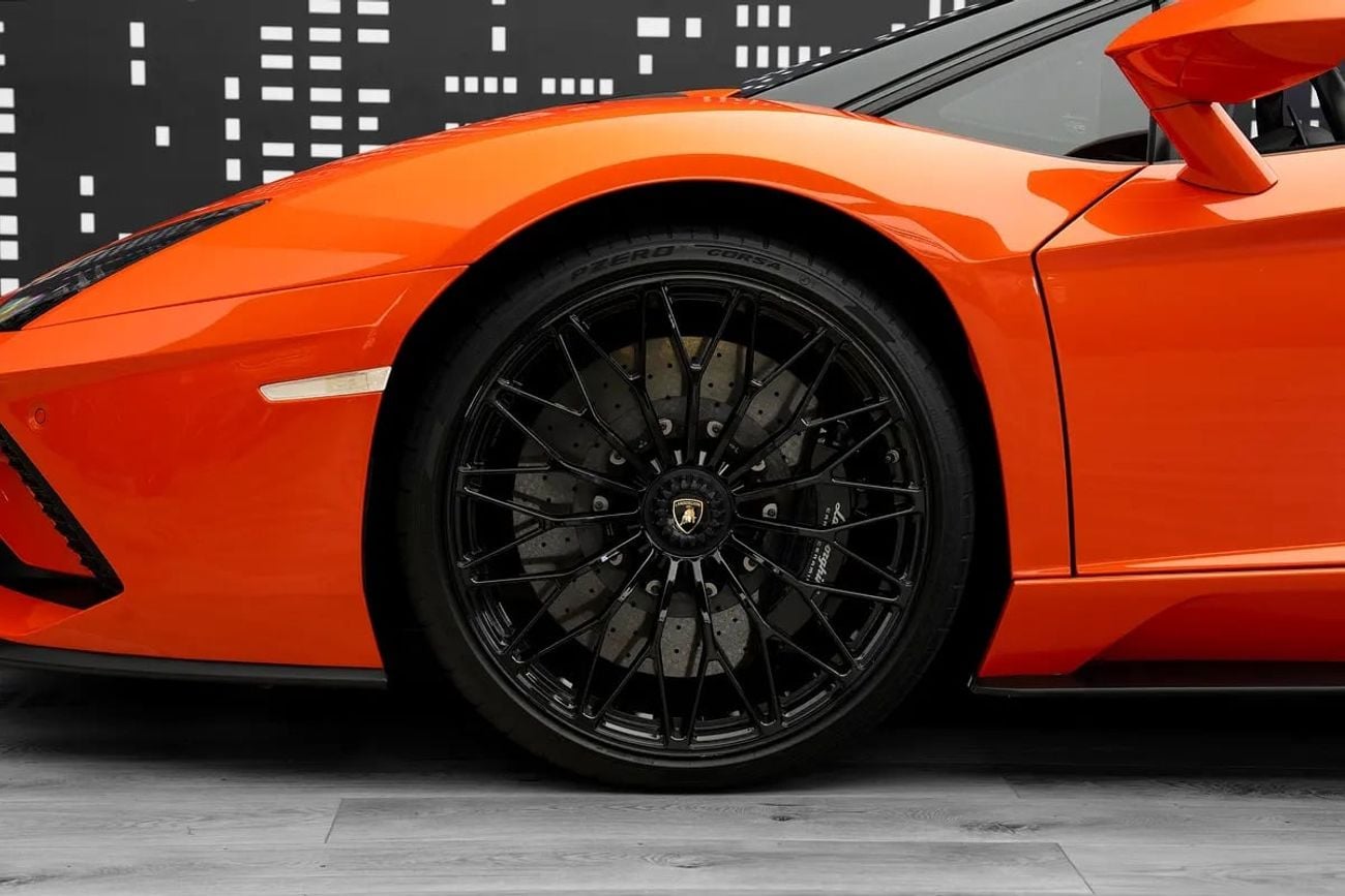 Lamborghini Aventador Roadster Aventador S