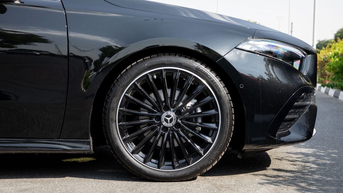 مرسيدس بنز A 200 AMG AMG Hatchback | 2025 | GCC Specs with 5 Years Warranty | For Local Registration +10%