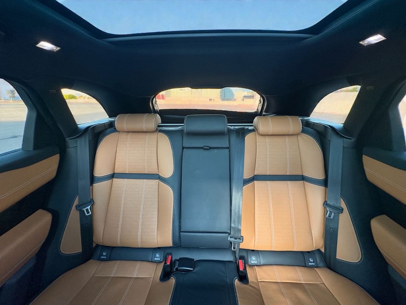 لاند روفر رينج روفر فيلار P300 HSE 2.0L R-DYNAMIC | Agency Maintained | 2021 | GCC SPECS | AED 3,030 per month