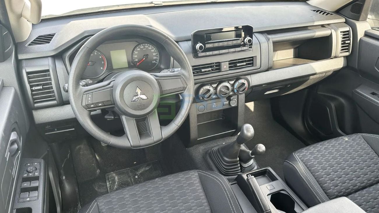 ميتسوبيشي L200 Mitsubishi L200 2.4L GLX New Face DC 4WD 5MT MY-2024