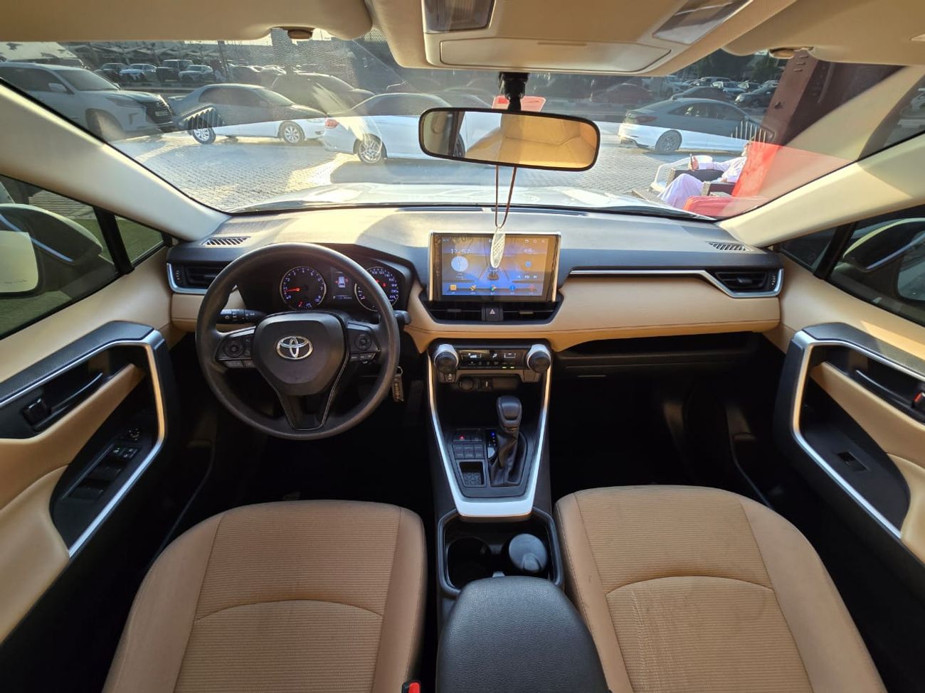 تويوتا راف ٤ EXR 2.5L (203 HP) 4WD TOYOTA RAV4 2020 4X4 GCC 4 CYLINDER ENGINE 2.5L clean car without accident wit