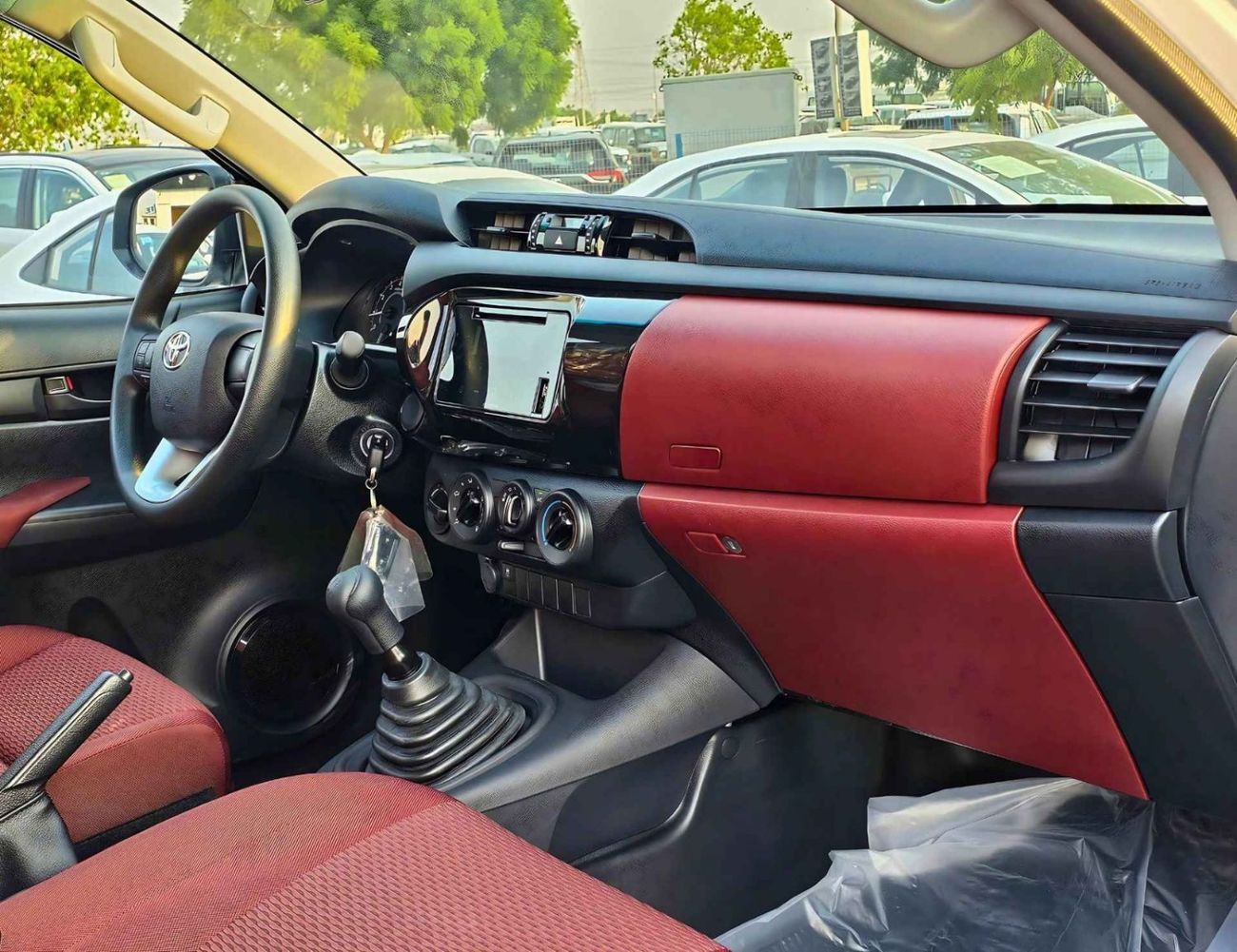 Toyota Hilux GL SINGLE CABIN || 2.7L PETROL M/T 4WD / CHROME BUMPERS / DVD+CAMERA (CODE # GLS-G-SC)