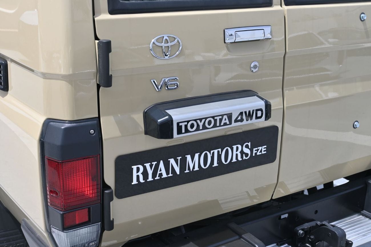 Toyota Land Cruiser 70 SWB 4.0L 4WD Toyota Land Cruiser 70 Series HardTop Manual 4.0L V6, Petrol, 4WD