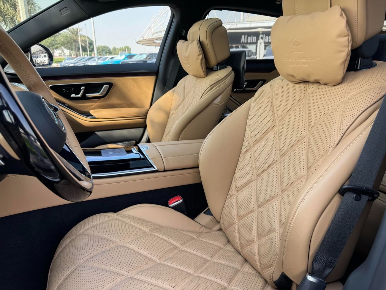 Mercedes Maybach S680 Maybach **2023** GCC SPEC UNDER WARRANTY AND SERVICE