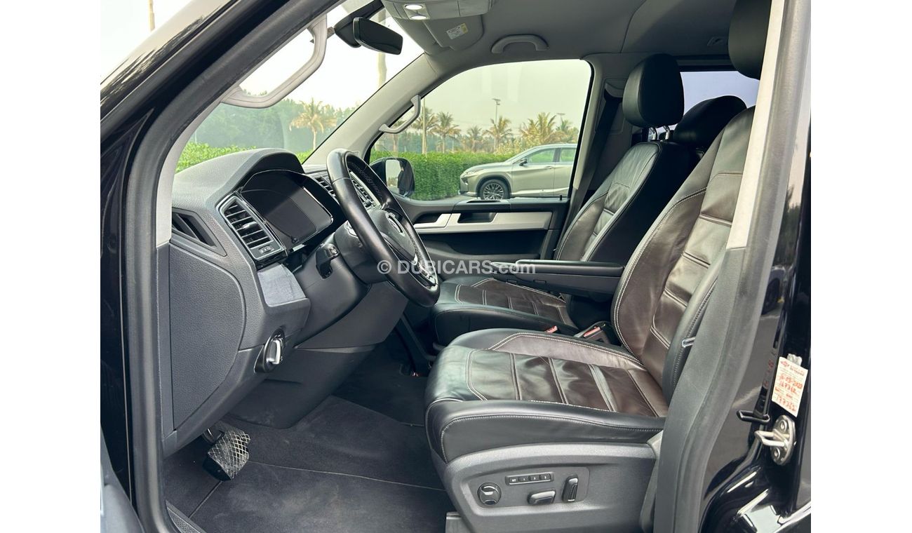 Volkswagen Multivan Hihgline Multivan 2018 GCC V4 // Orginal Paint // Accident Free // 2Keys // Perfect Condition