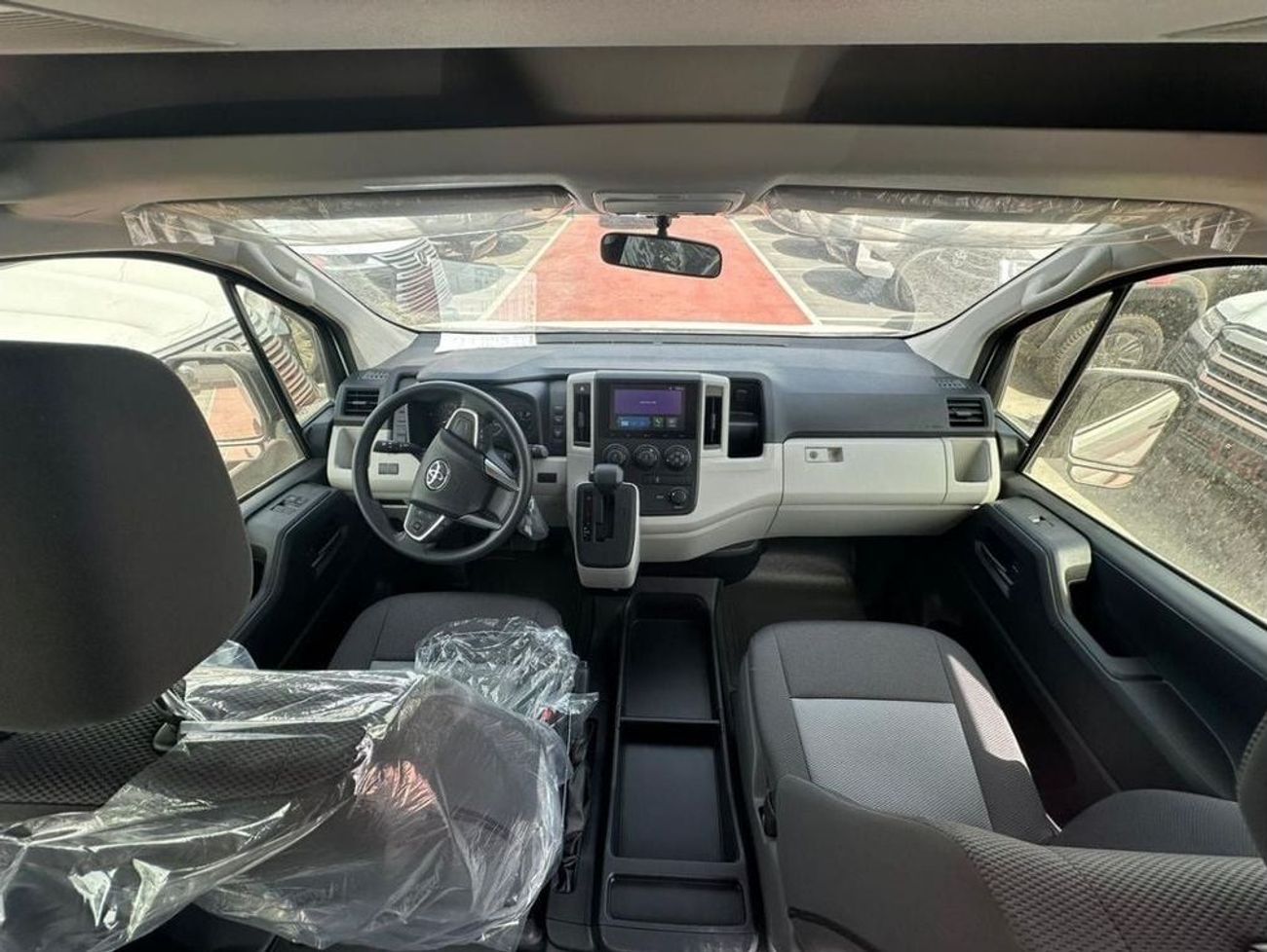 Toyota Hiace TOYOTA HIACE  3.5L PETROL AUTOMATIC,13SEATS,HIGH/ROOF 2026