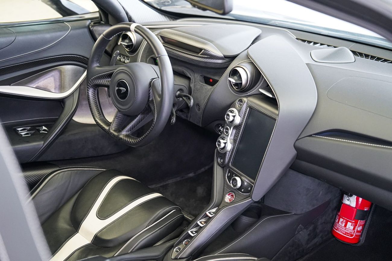 مكلارين 720S S PERFORMANCE