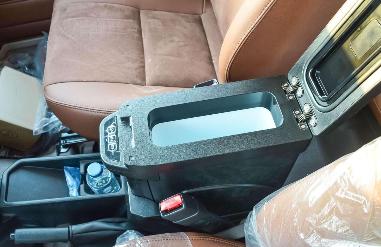 Toyota Land Cruiser Pick Up TOYOTA LAND CRUISER 79 4.0L V6 AT  4WD DC PICKUP 2025