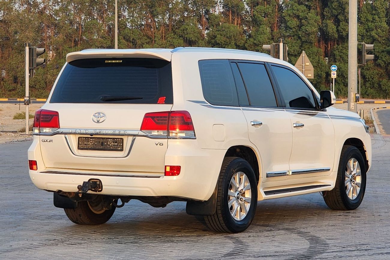 تويوتا لاند كروزر GX.R V8