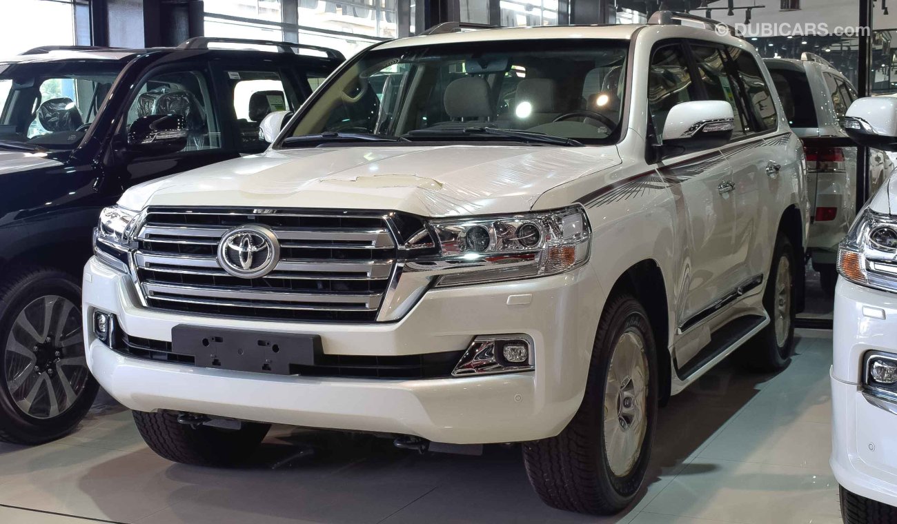 Toyota Land Cruiser GXR V8