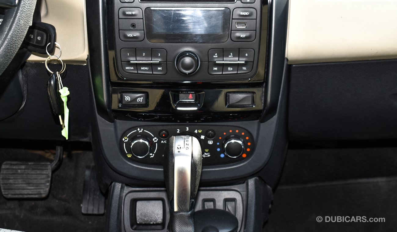 رينو داستر 2.0cc PE, with power window, Alloy wheels, Cruise Control, MY2018