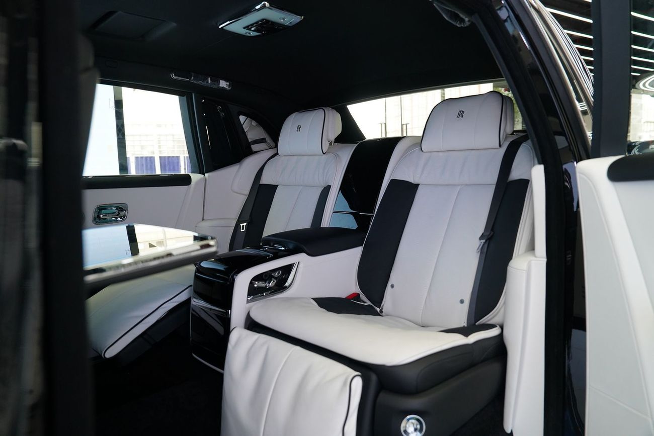 Rolls-Royce Phantom EWB