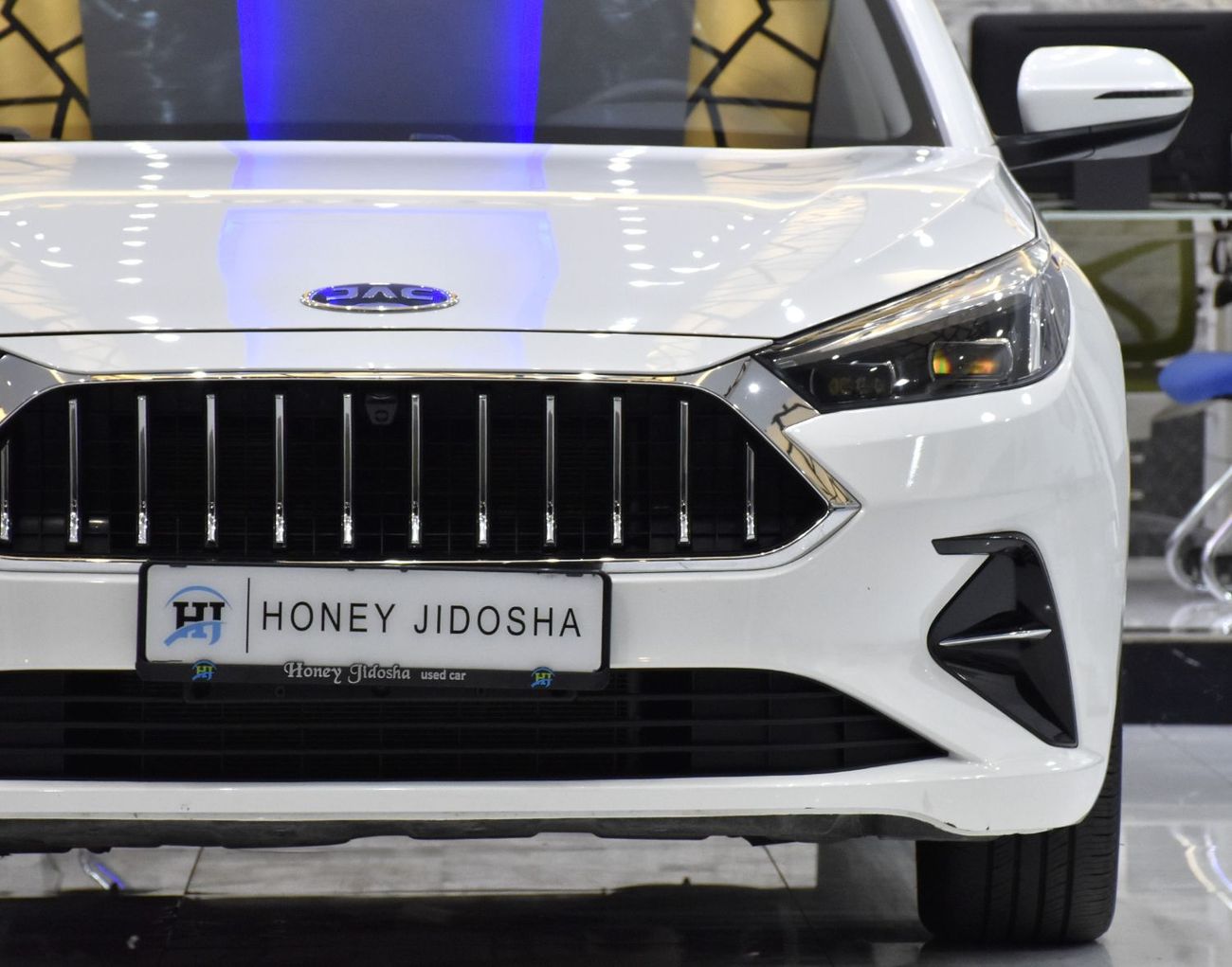 جاك J7 EXCELLENT DEAL for our JAC J7 ( 2023 Model ) in White Color GCC Specs