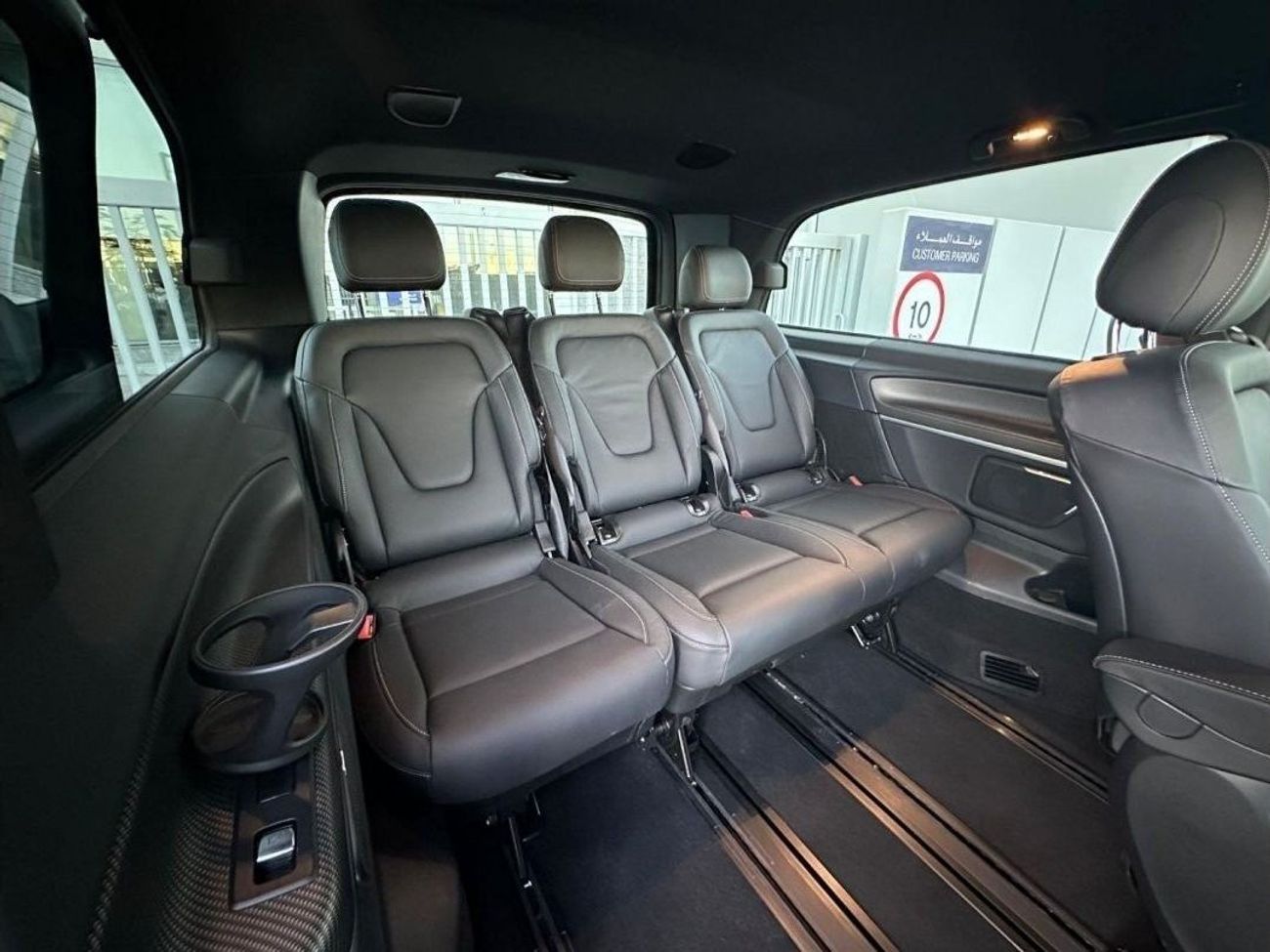 Mercedes-Benz V 300 V-300 deisel 2023 FULL OPITION // UNDER WARRANTY // ORGINAL PAINT // PERFECT CONDOITION