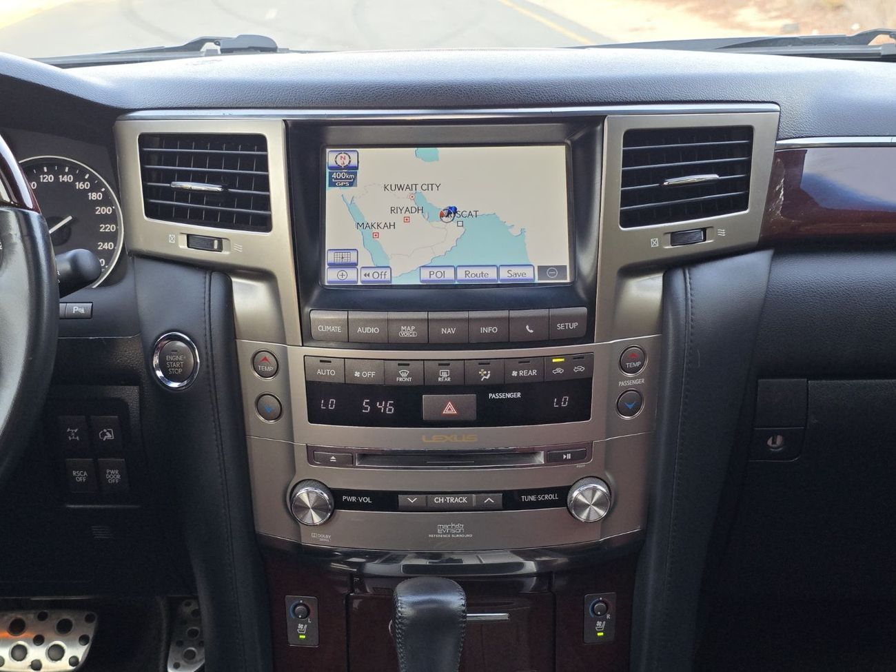 لكزس LX 570 Platinum 5.7L LEXUS LX-570 2014 GCC // FULL OPITION // PERFECT CONDITION
