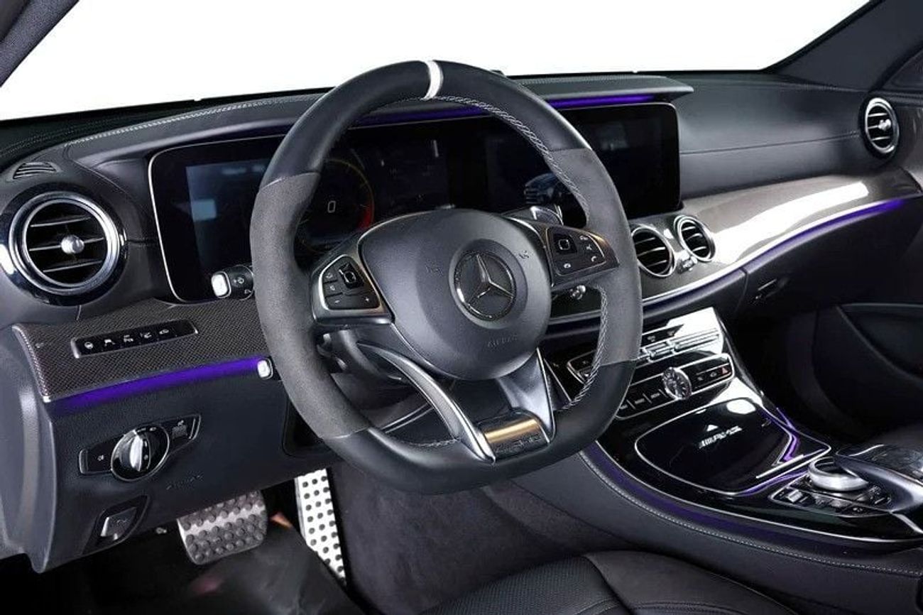 Mercedes-Benz E 63 S AMG Std 4.0L