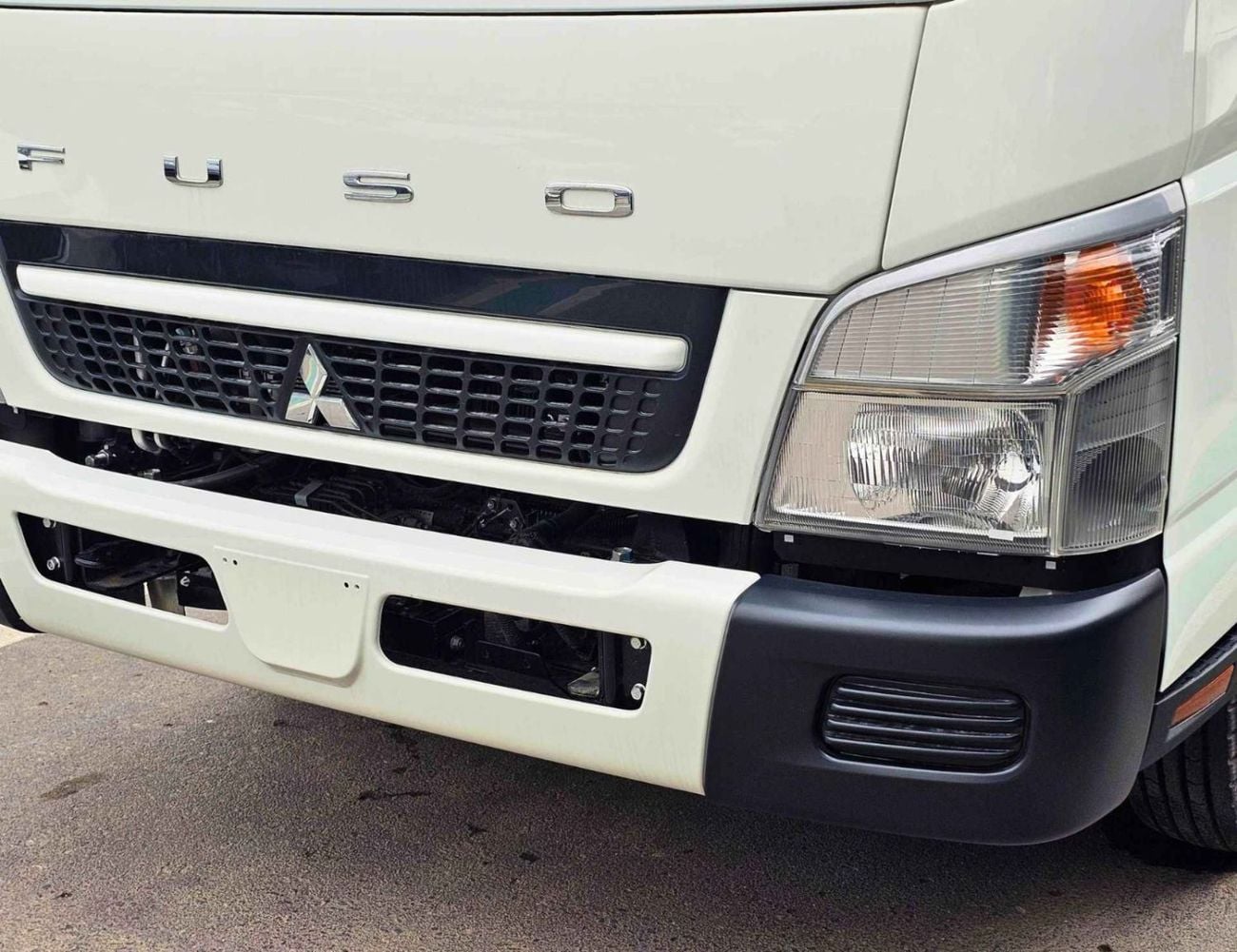 ميتسوبيشي فوسو كانتير CARGO 4.2L DIESEL MITSUBISHI CANTER CARGO 170L WITH ABS 2 TANKS DIESEL MT 4.2L V6 (CODE # CTRCRA)