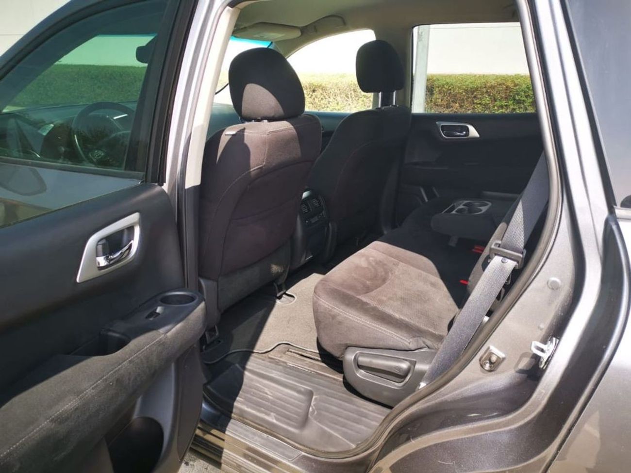 نيسان باثفايندر 2015 Nissan Pathfinder 3.5L V6 | Ready to Drive | Best price in the Market